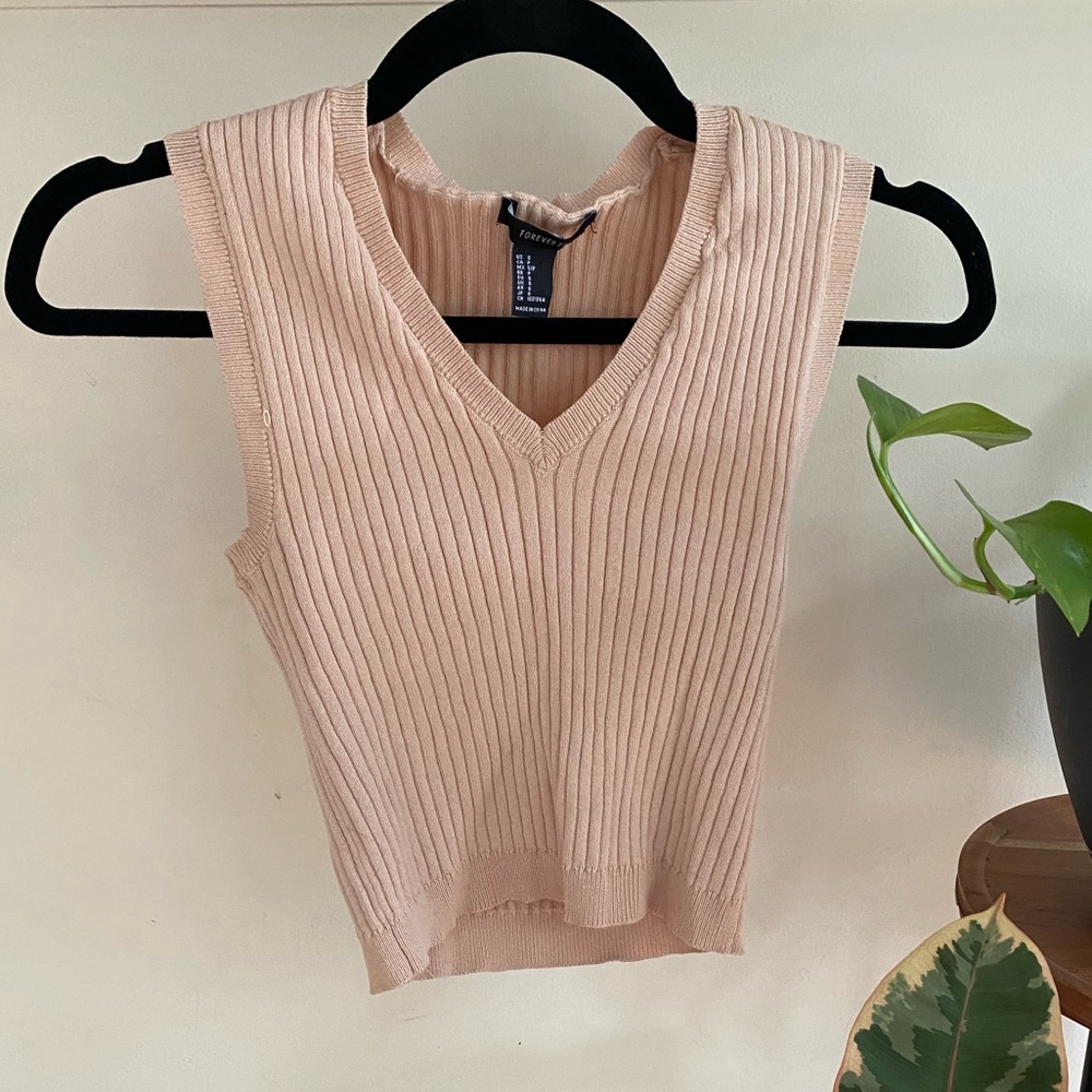 Light pastel pink top 🌸